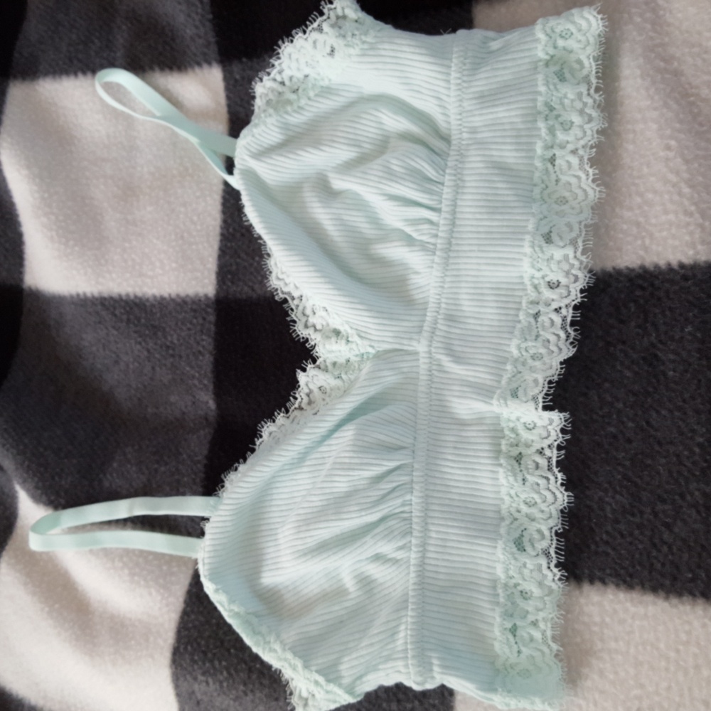 Aerie lace trim bralette never worn